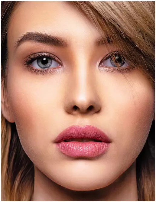 لیفت سانترال لب، عملی است که با برش زیر بینی انجام می‌شود تا زیبایی لب‌ها را افزایش دهد.